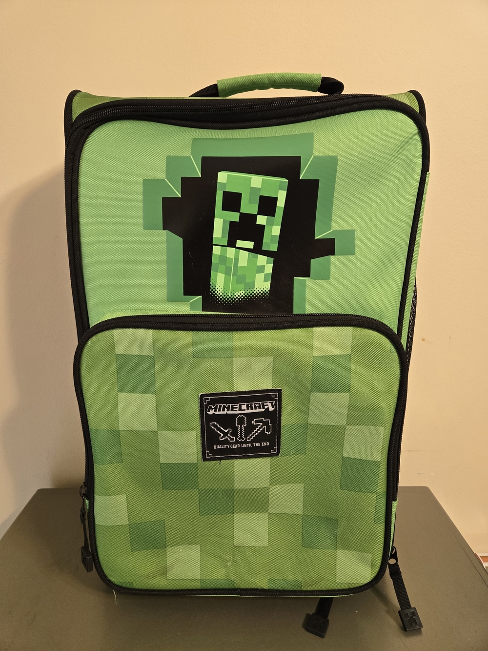 Minecraft Creeper 18.5" Kids Rolling Suitcase